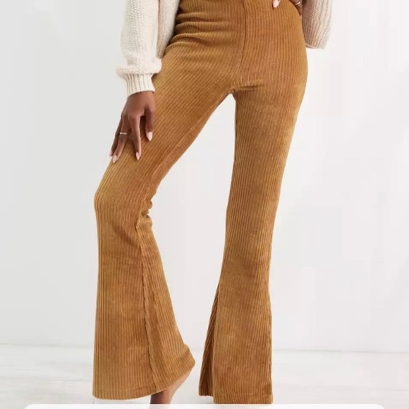 Aerie NWT groove on highwaist velour flare leg legging size M tree line gold - Picture 2 of 8
